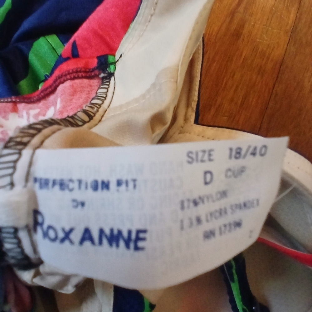 Roxanne Womens Size 18/40D One Piece Skirt  Swim Suit - Picture 6 of 6